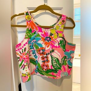 ADORABLE crop top, girls sizing but fits women size 6-8